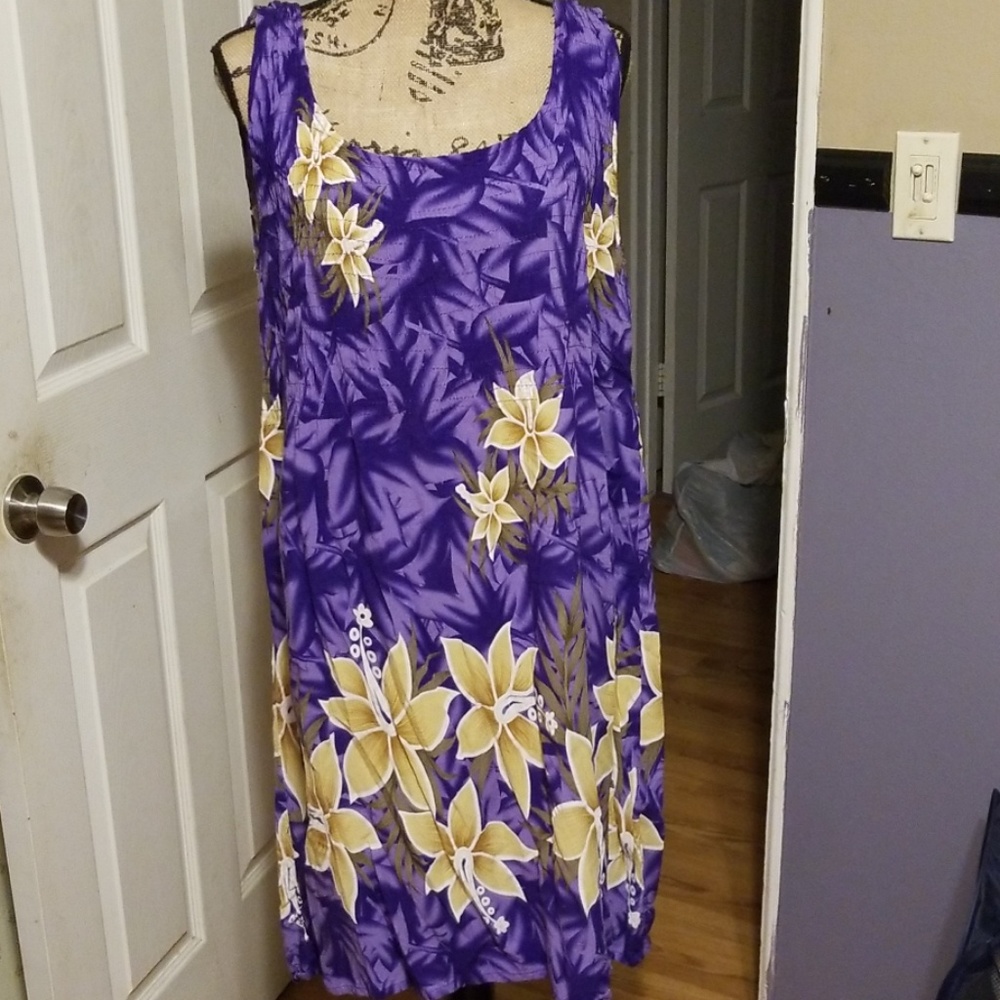 Hawaiian dress